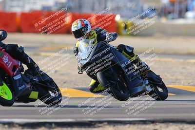 media/Dec-18-2022-SoCal Trackdays (Sun) [[8099a50955]]/Turn 2 (950am)/